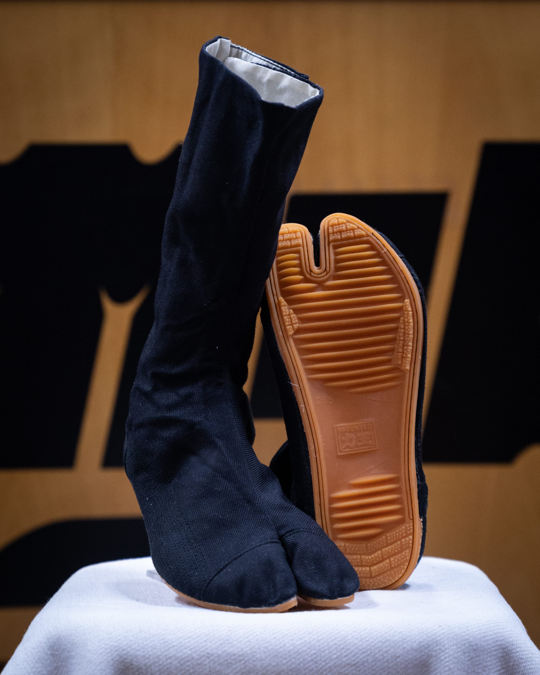 Japan-Inspired Split-Toe Shoes Tabi Boot | vlr.eng.br